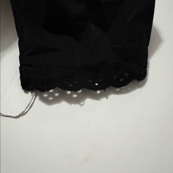 NWT- Women's LC Lauren Conrad black Embroidered Poplin Top size small - Picture 3 of 11